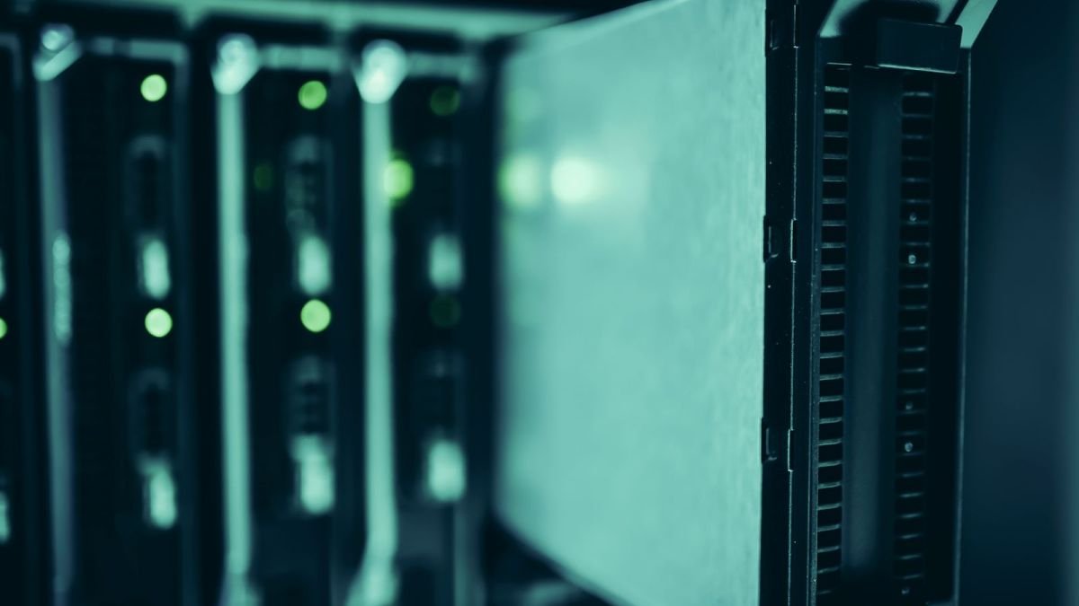 Cloud Migration Checklist: 12 Things to Audit Before You Move a Single Server — cloud and DevOps engineering by AlphaTechPlus
